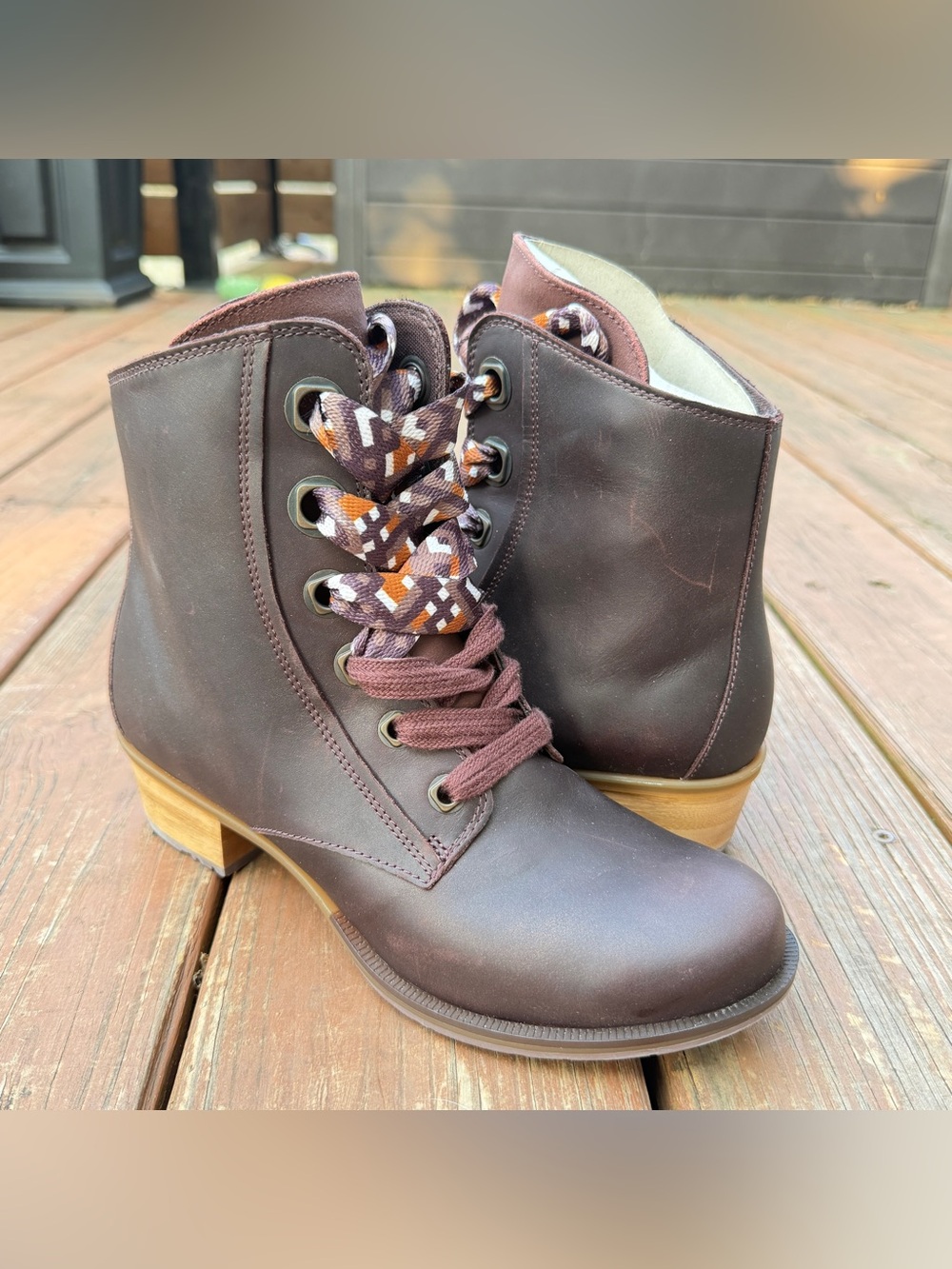 Chaco Cataluna Mid Women’s 8 Mahogany Brown Leather Lace Up Boots J106790